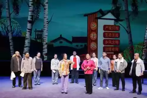 农人剧团阵容插图